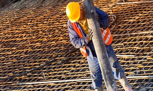 Worker Pouring Thumbnail